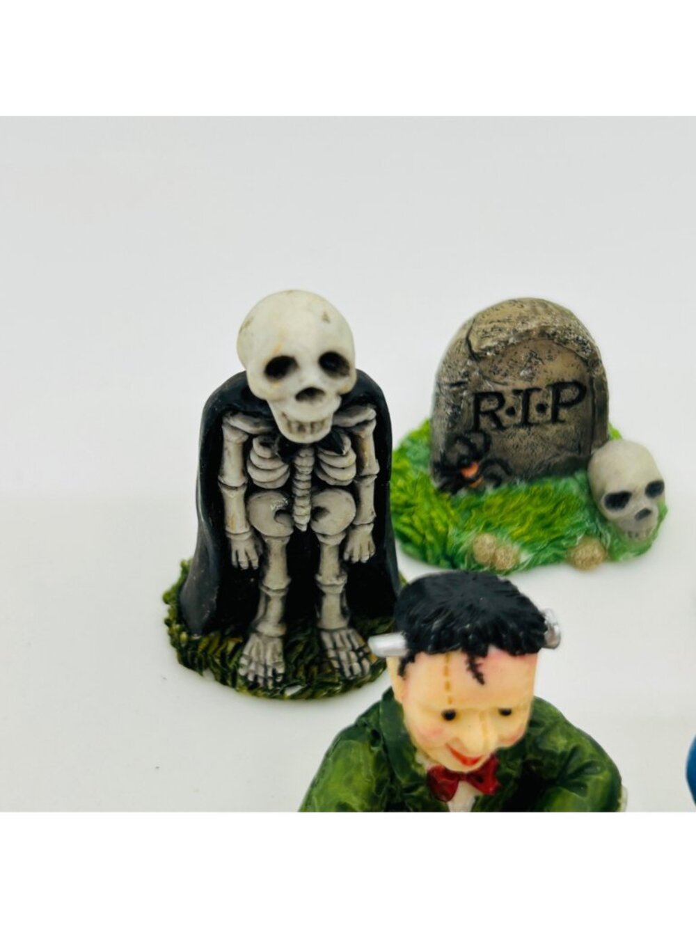 Vintage Enesco Miniature Halloween Figurine Witch Frankenstein Skeleton Mummy - Picture 7 of 16